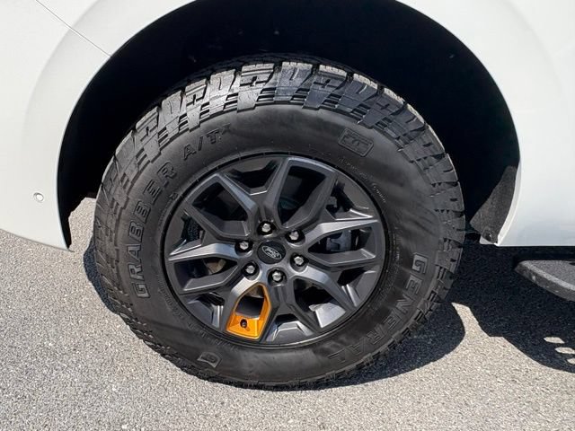 Used 2025 Ford Expedition Tremor AWD/4WD image 13