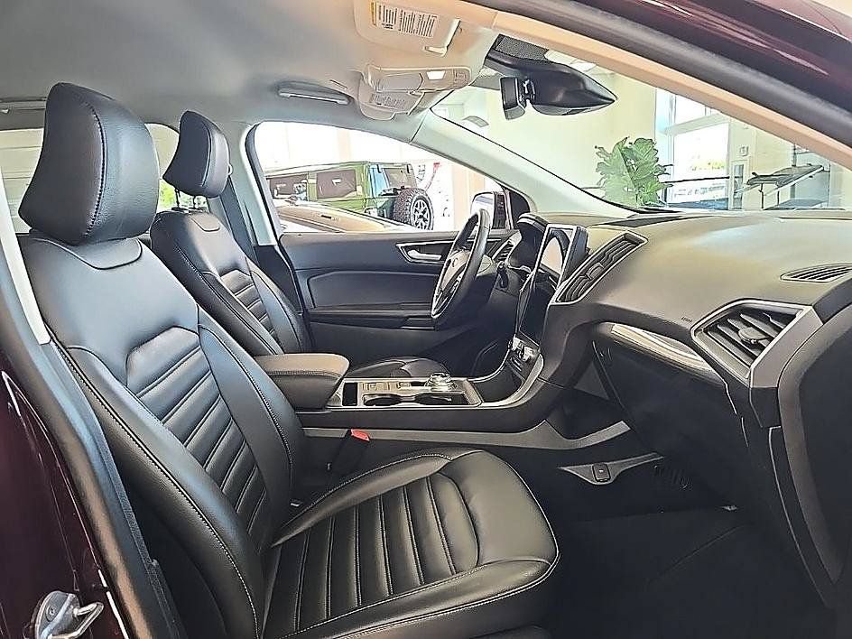 Used 2023 Ford Edge SEL AWD/4WD image 37