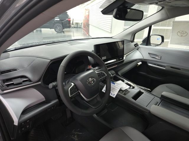 New 2026 Toyota Sienna XLE image 23
