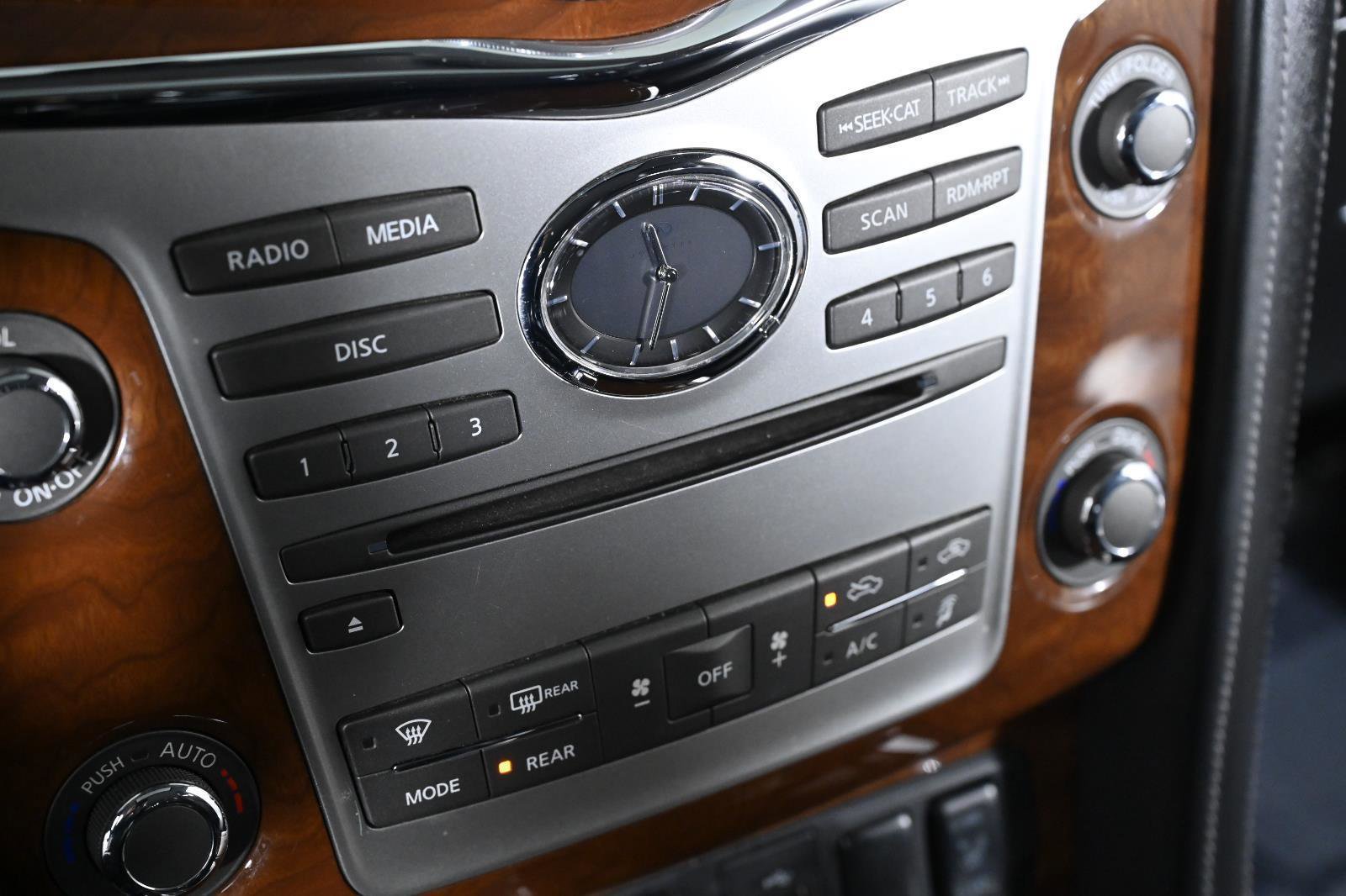 Used 2018 INFINITI QX80 image 16