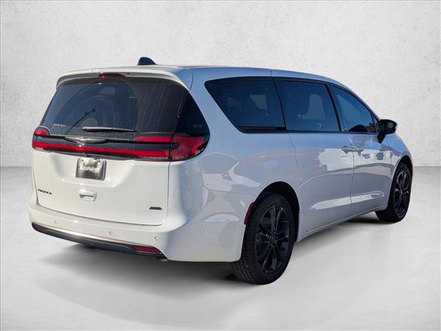New 2026 Chrysler Pacifica Select AWD/4WD video 2