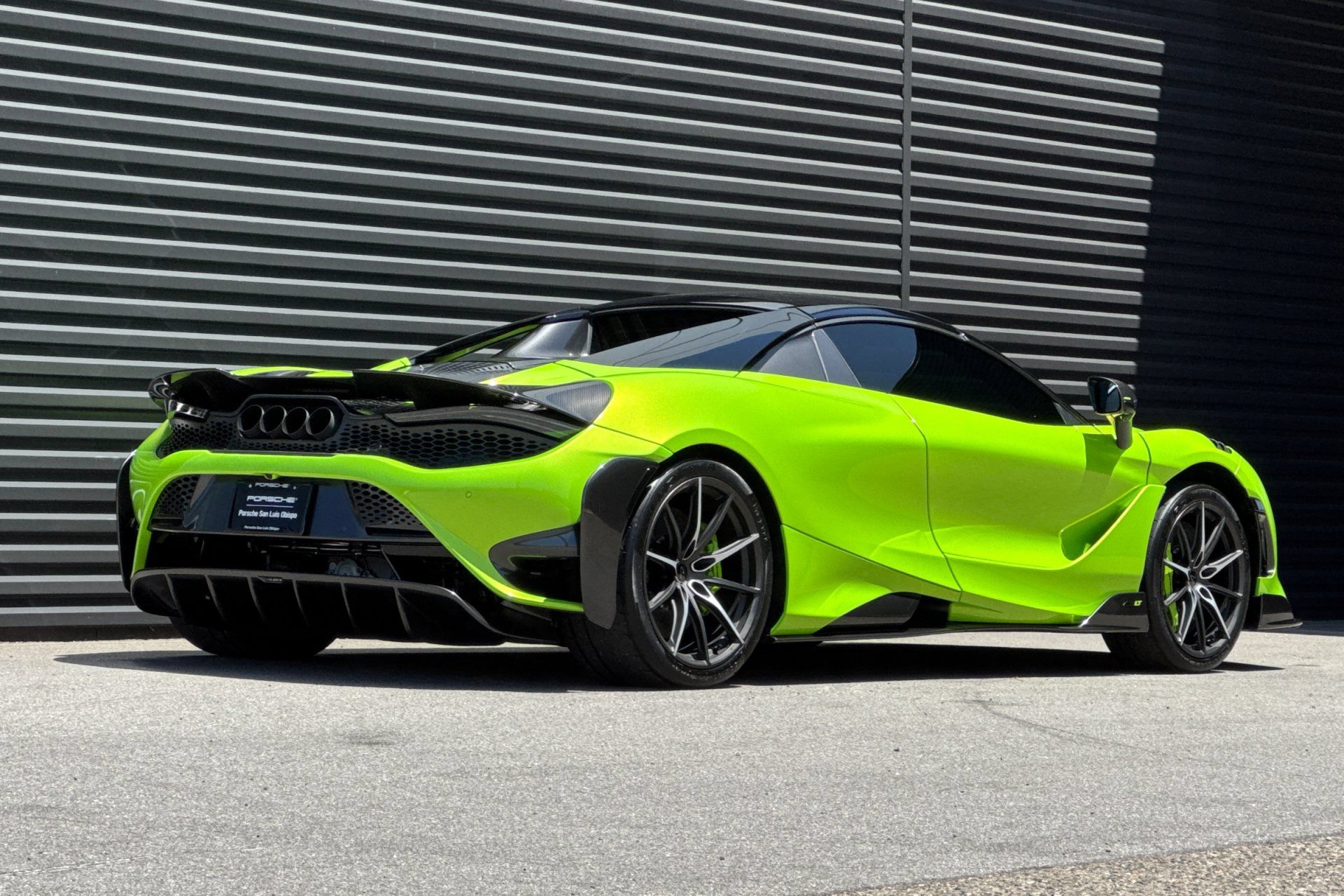 Used 2022 McLaren 765LT RWD image 8