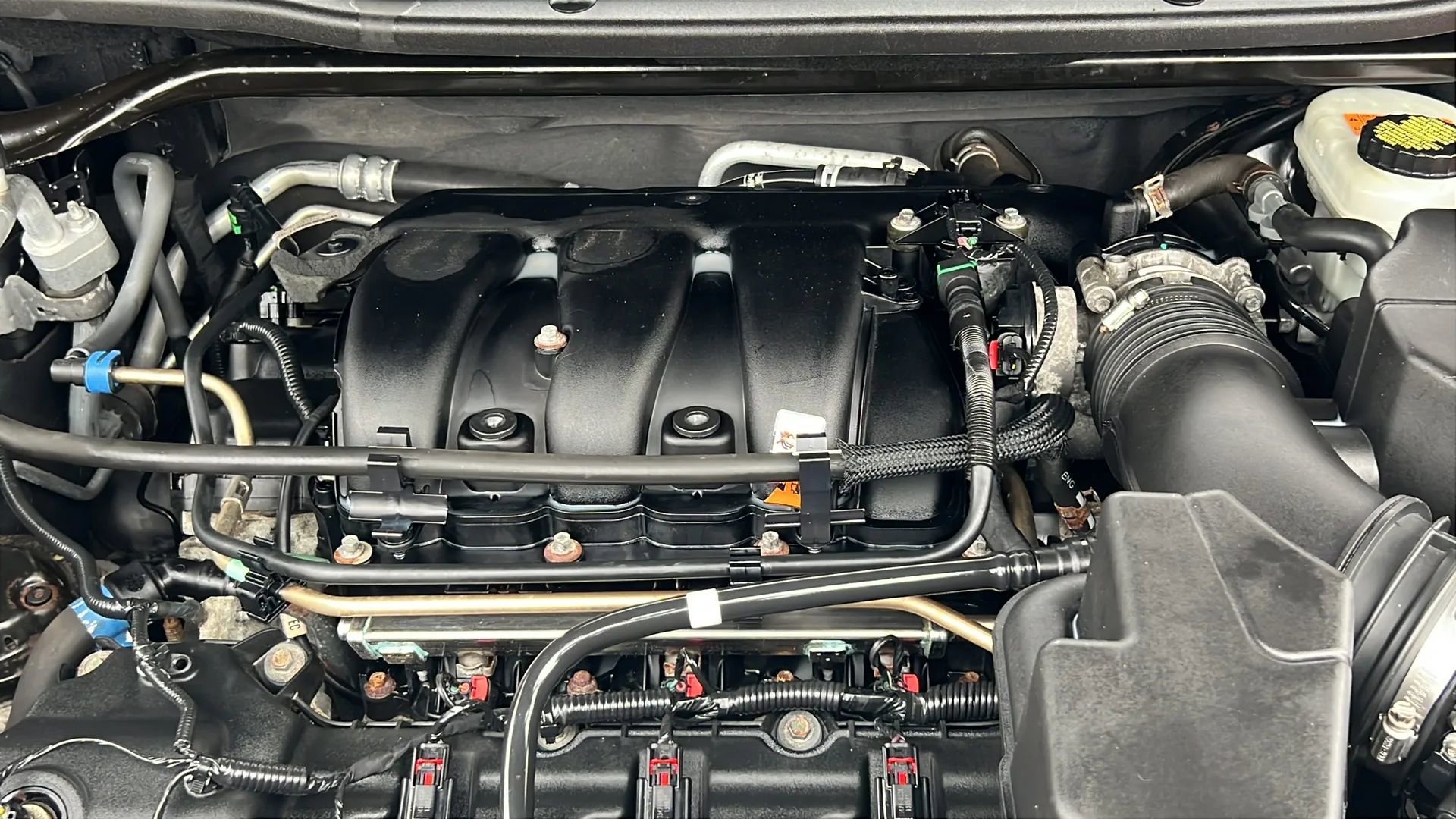 Used 2014 Ford Explorer XLT image 34