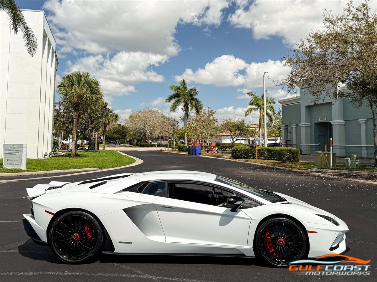 Used 2017 Lamborghini Aventador S image 74