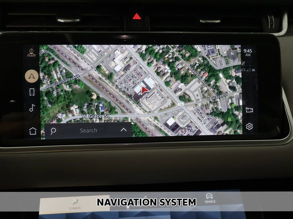 Used 2022 Land Rover Range Rover Evoque SE image 3