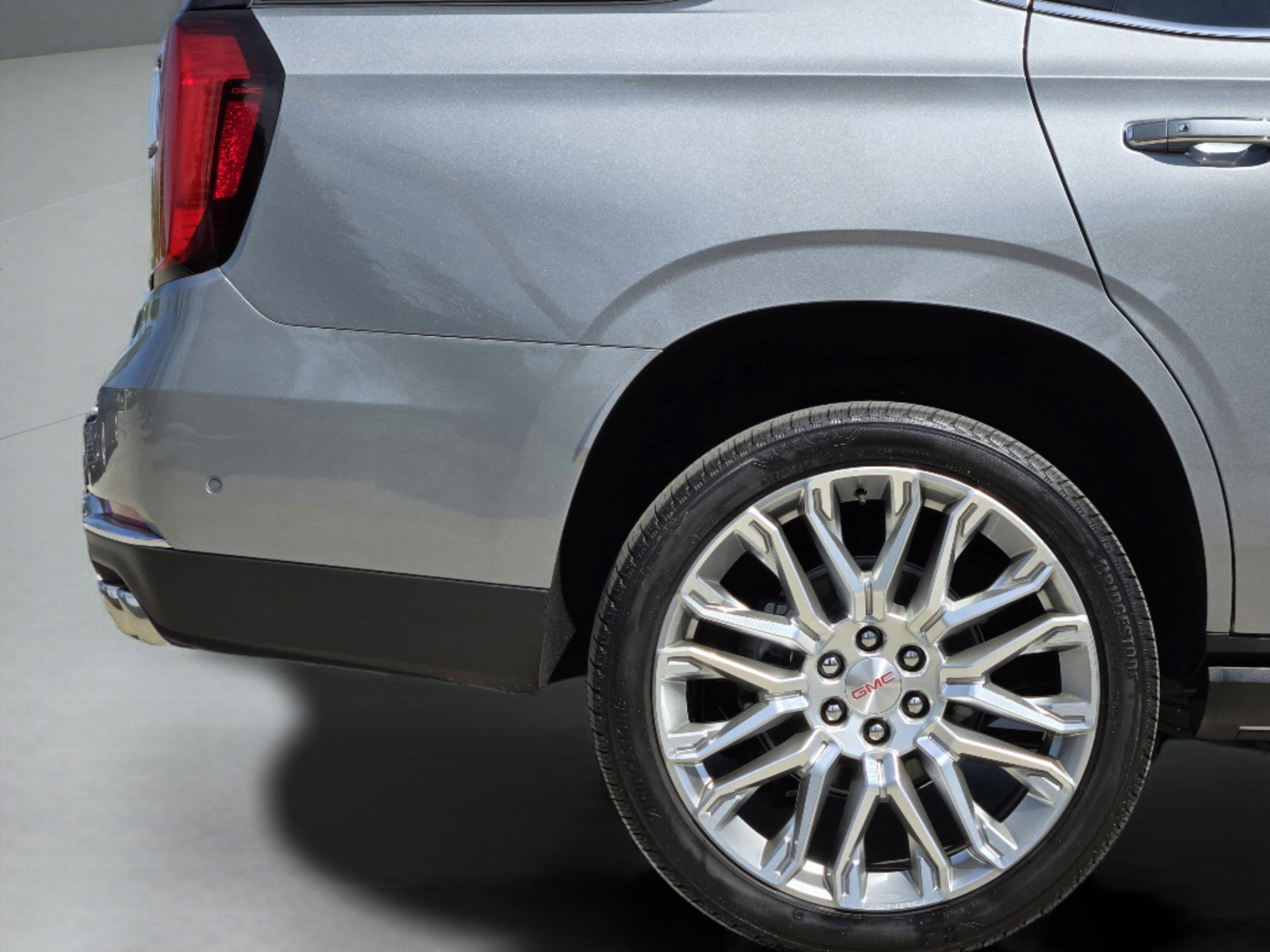 Used 2026 GMC Yukon Denali w/ Denali Reserve Package image 31