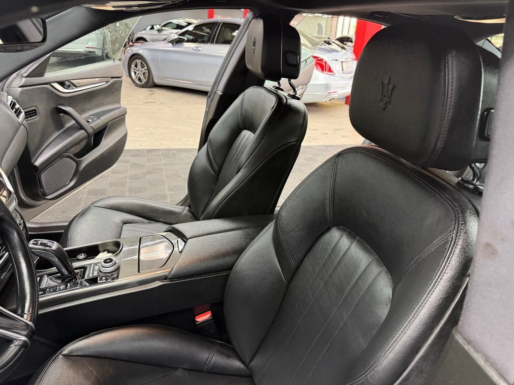 Used 2021 Maserati Ghibli RWD image 34