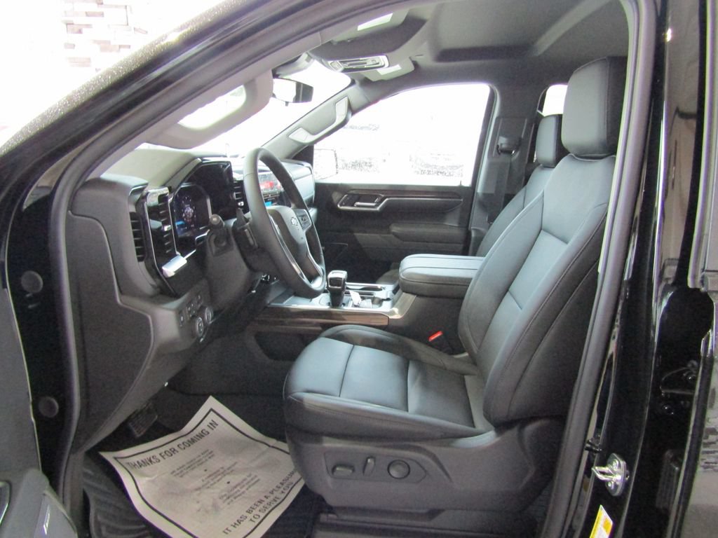 New 2026 Chevrolet Silverado 1500 LT Trail Boss w/ Convenience Package II AWD/4WD image 26