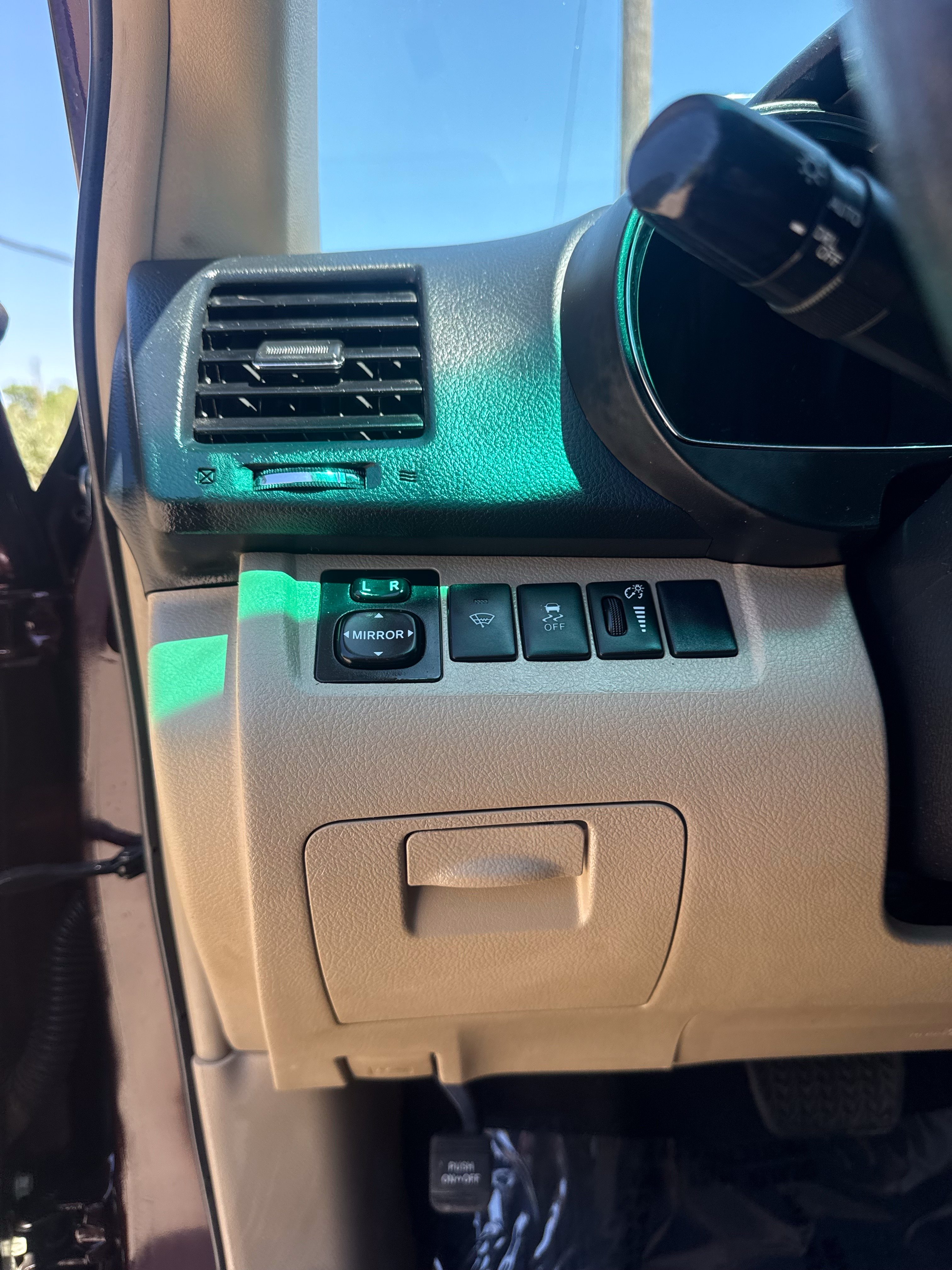Used 2013 Toyota Highlander Plus AWD/4WD image 16