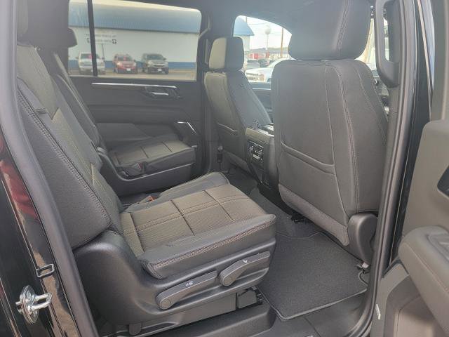New 2026 Chevrolet Suburban High Country image 15