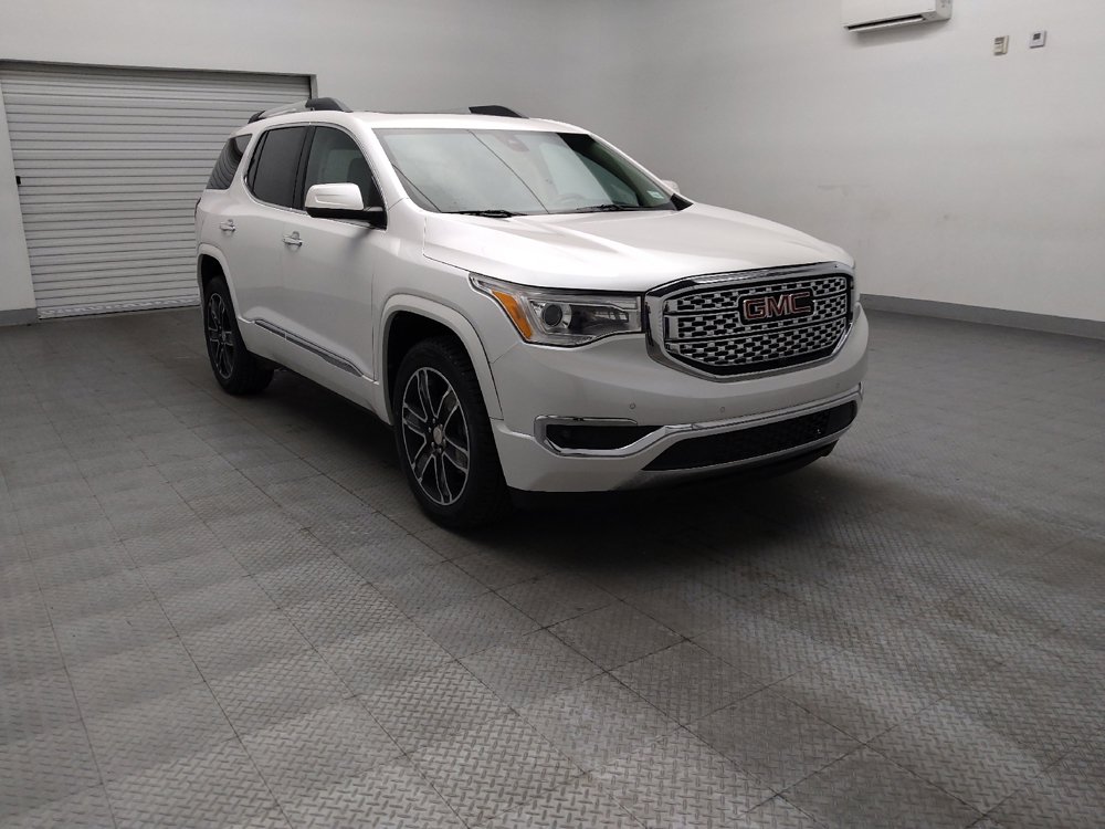 Used 2019 GMC Acadia Denali w/ Technology Package AWD/4WD image 13