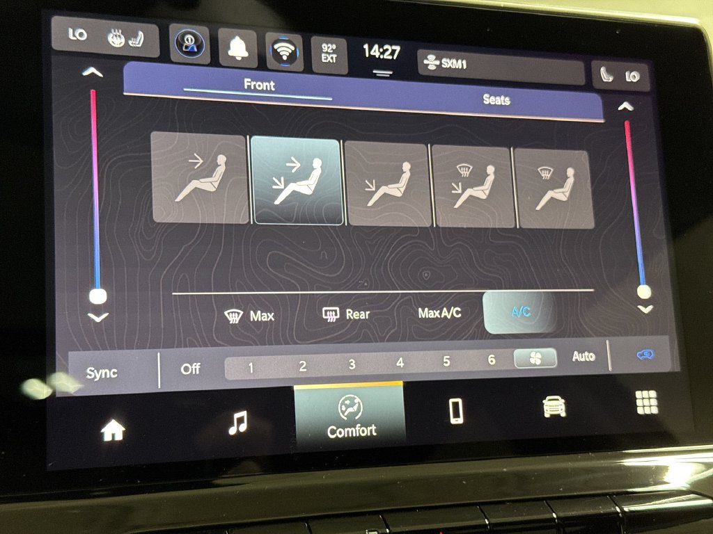 New 2026 Jeep Compass Latitude AWD/4WD image 16