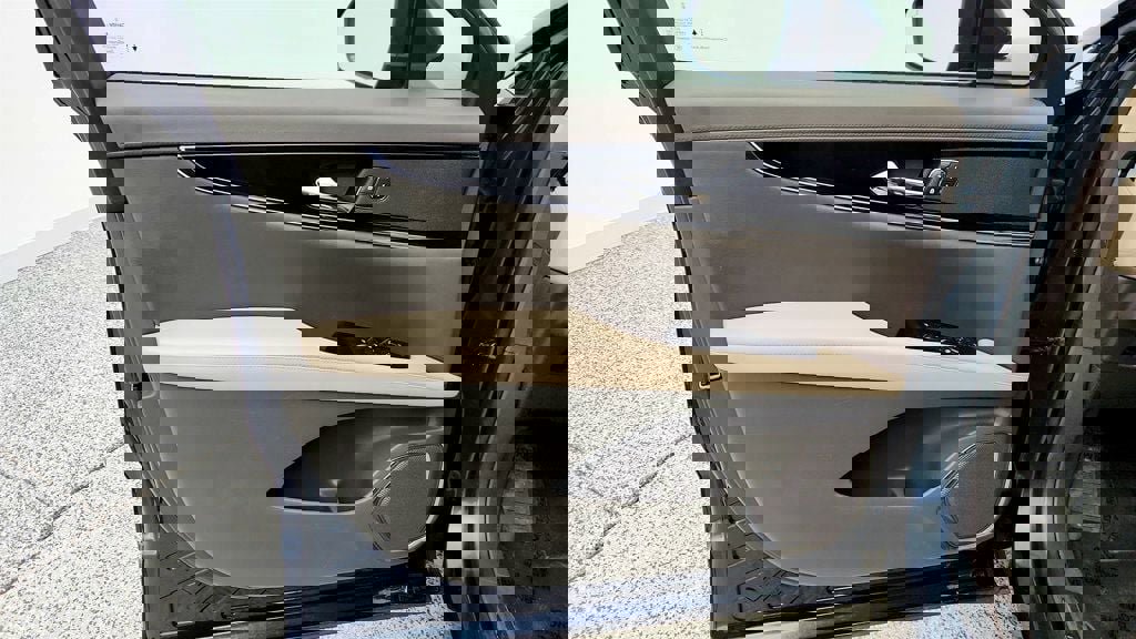 Used 2022 Lincoln Nautilus AWD w/ Premium Package image 10