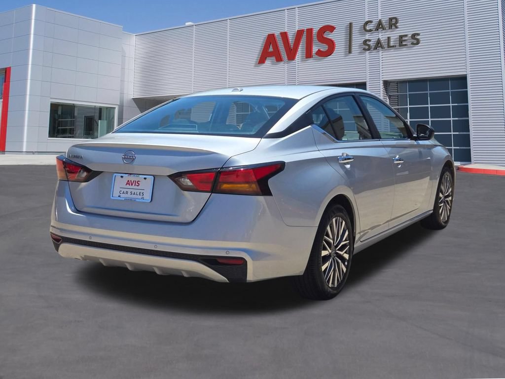 Used 2025 Nissan Altima 2.5 SV FWD image 6