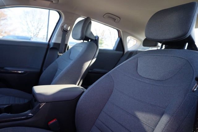 Used 2025 Kia K4 EX image 19