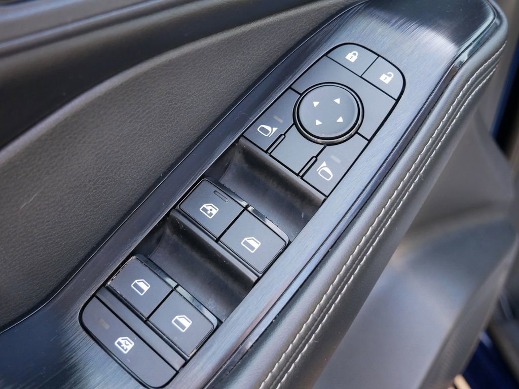 Used 2025 Nissan Rogue SV AWD/4WD image 21