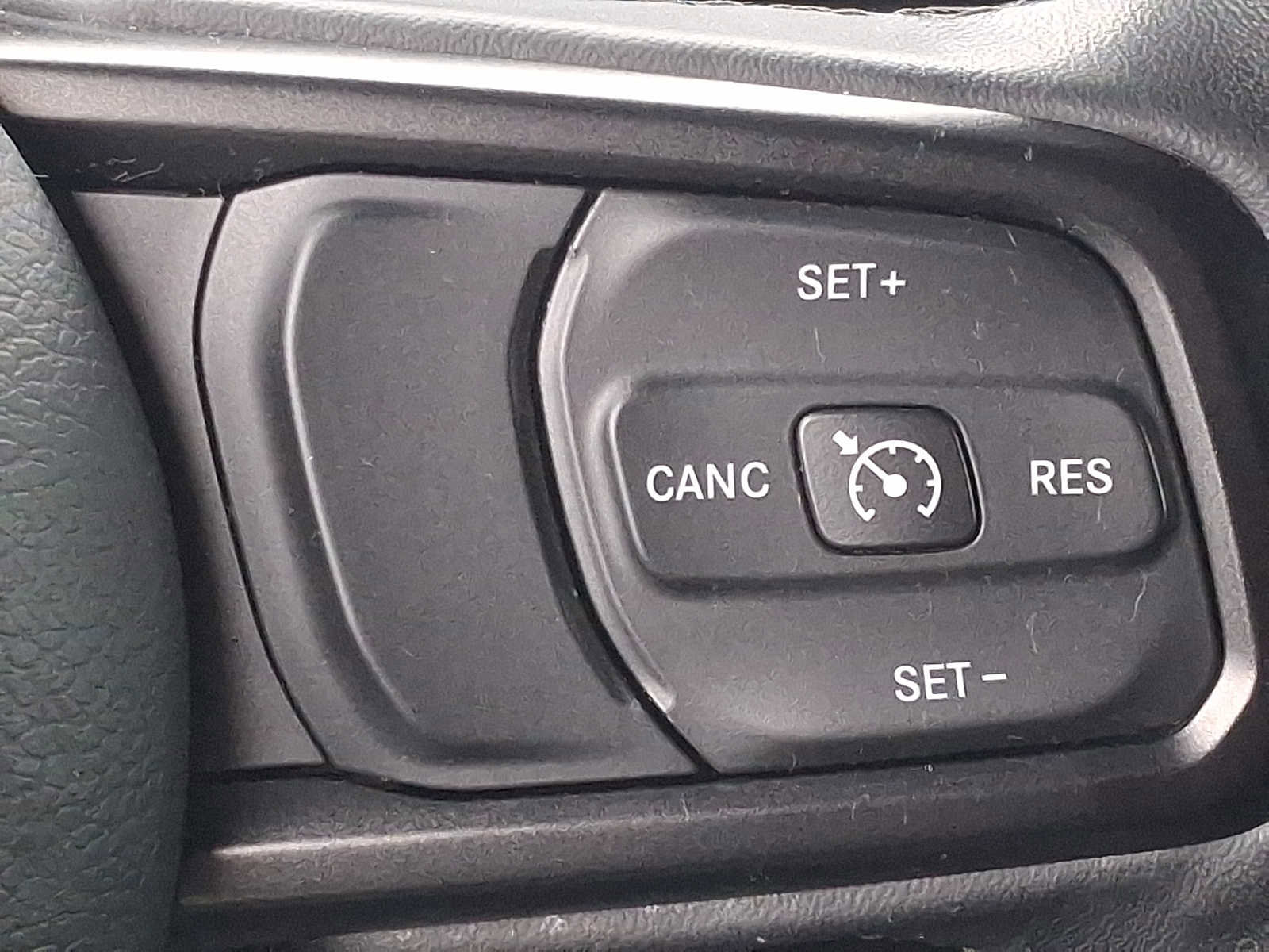 Used 2019 Jeep Wrangler Sport image 23