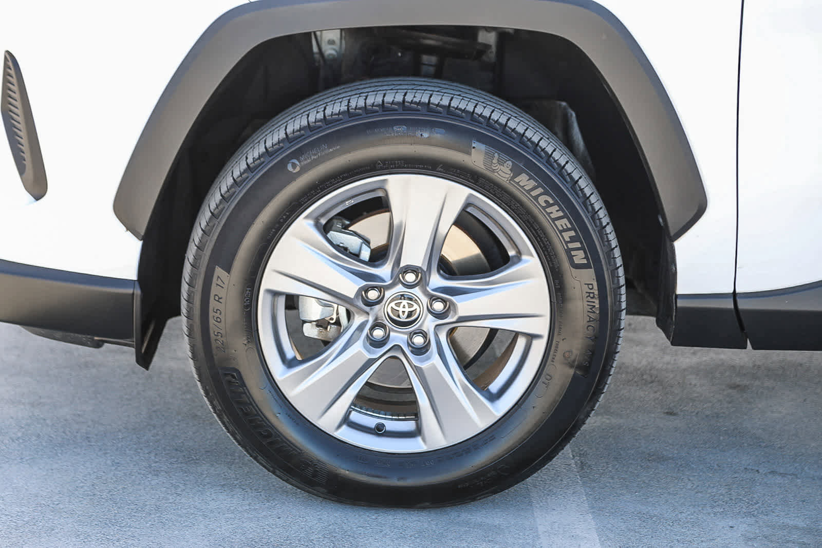 Certified 2025 Toyota RAV4 XLE AWD/4WD image 11
