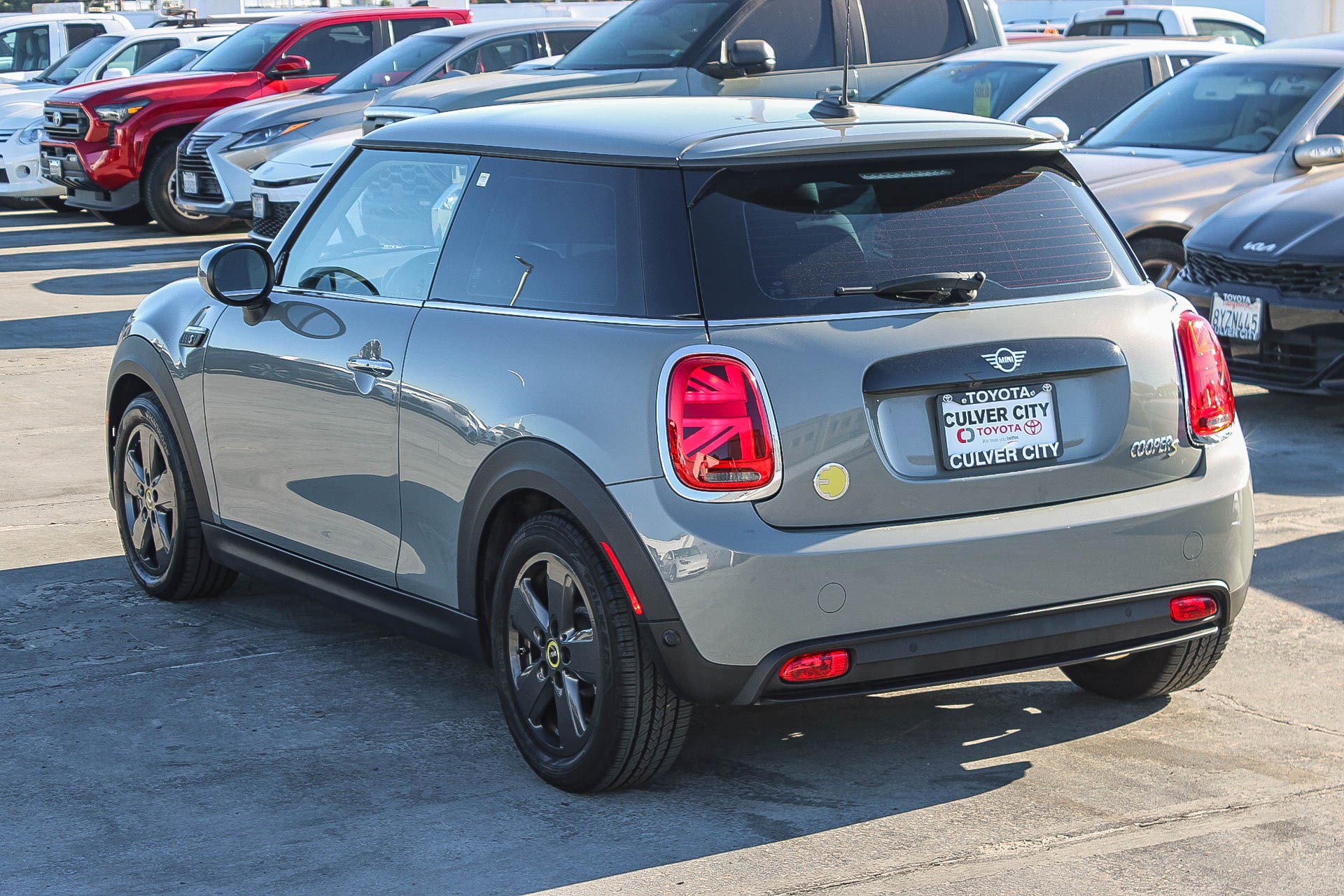 Used 2023 MINI Cooper SE image 7