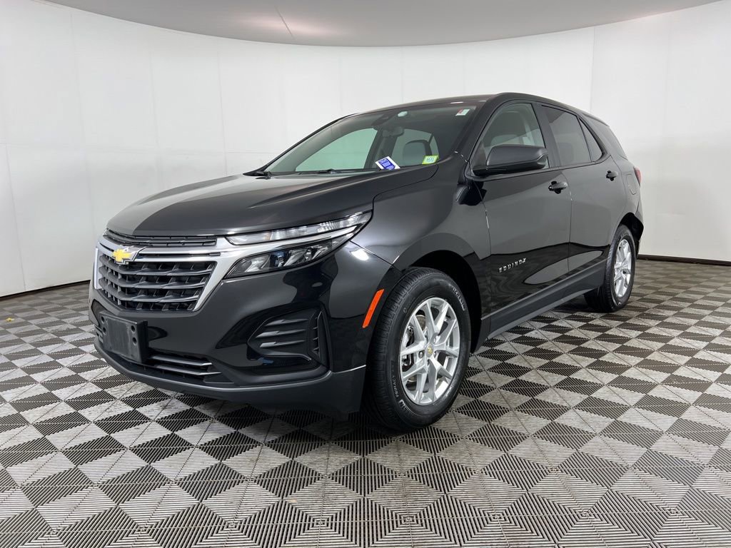 Used 2022 Chevrolet Equinox LS w/ LS Convenience Package FWD image 9