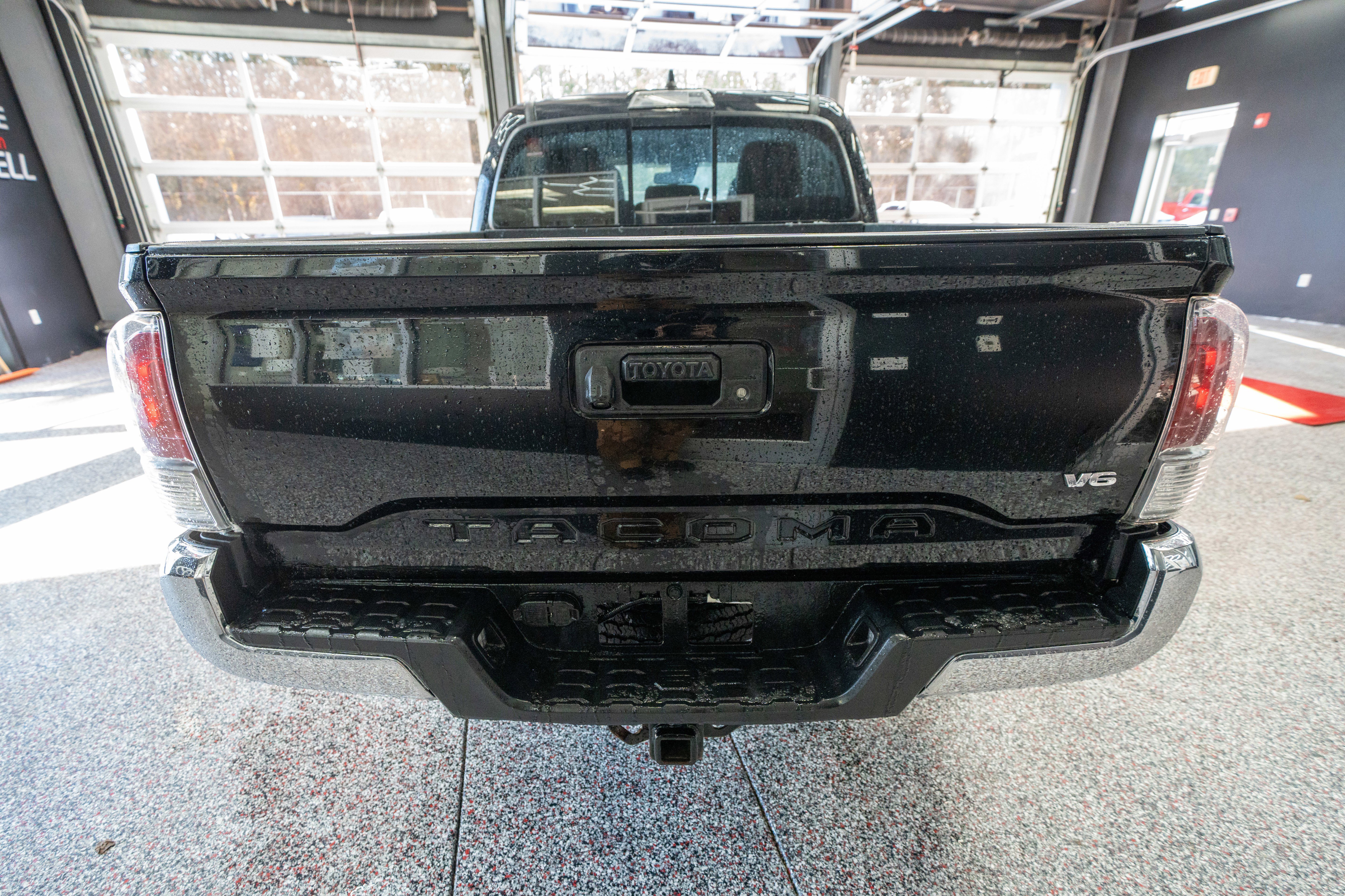 Used 2023 Toyota Tacoma TRD Off-Road image 3