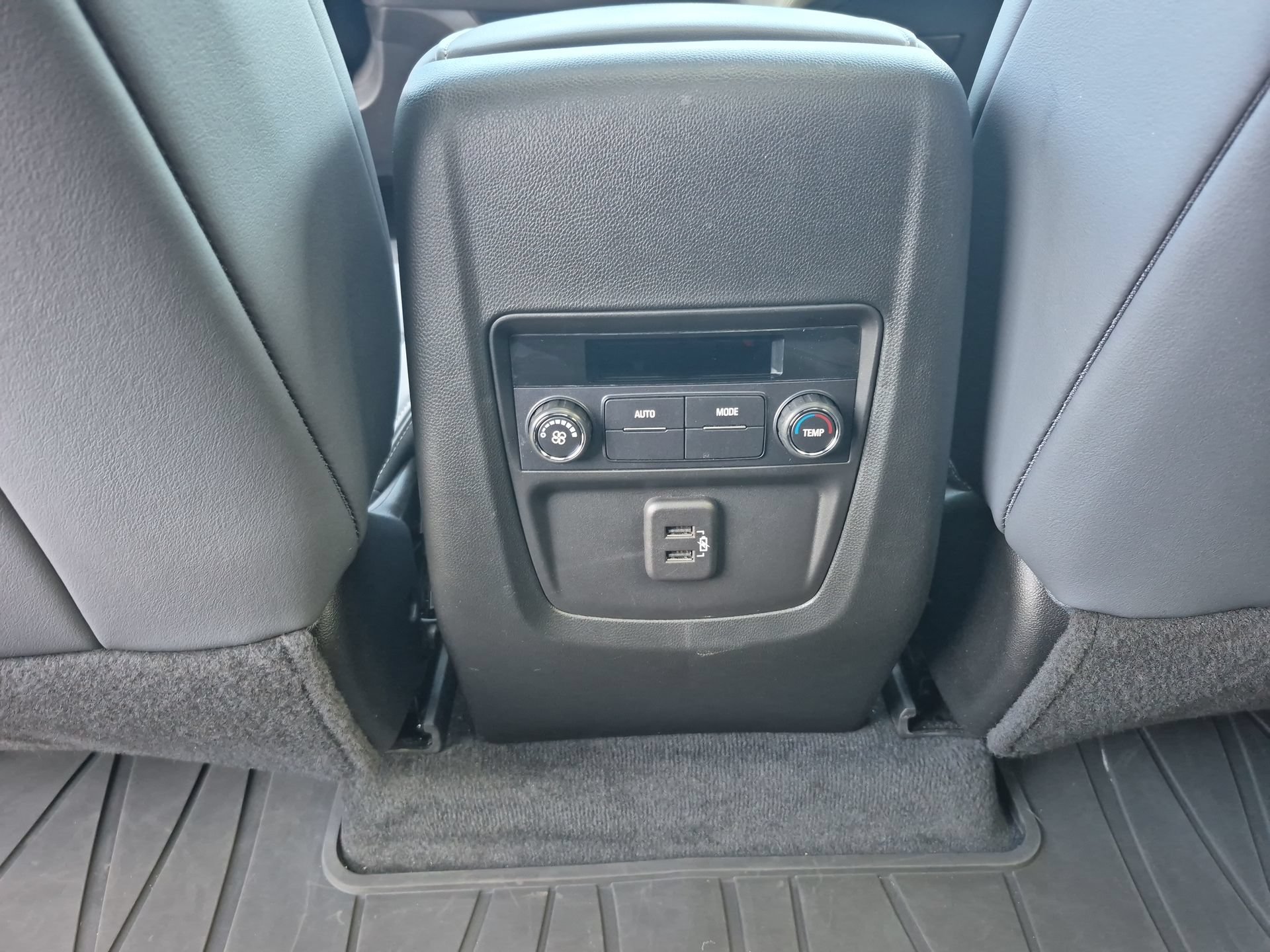 Certified 2024 Buick Enclave Essence w/ Experience Buick Package AWD/4WD image 23