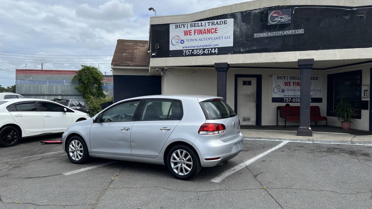 Used 2013 Volkswagen Golf 4-Door image 10