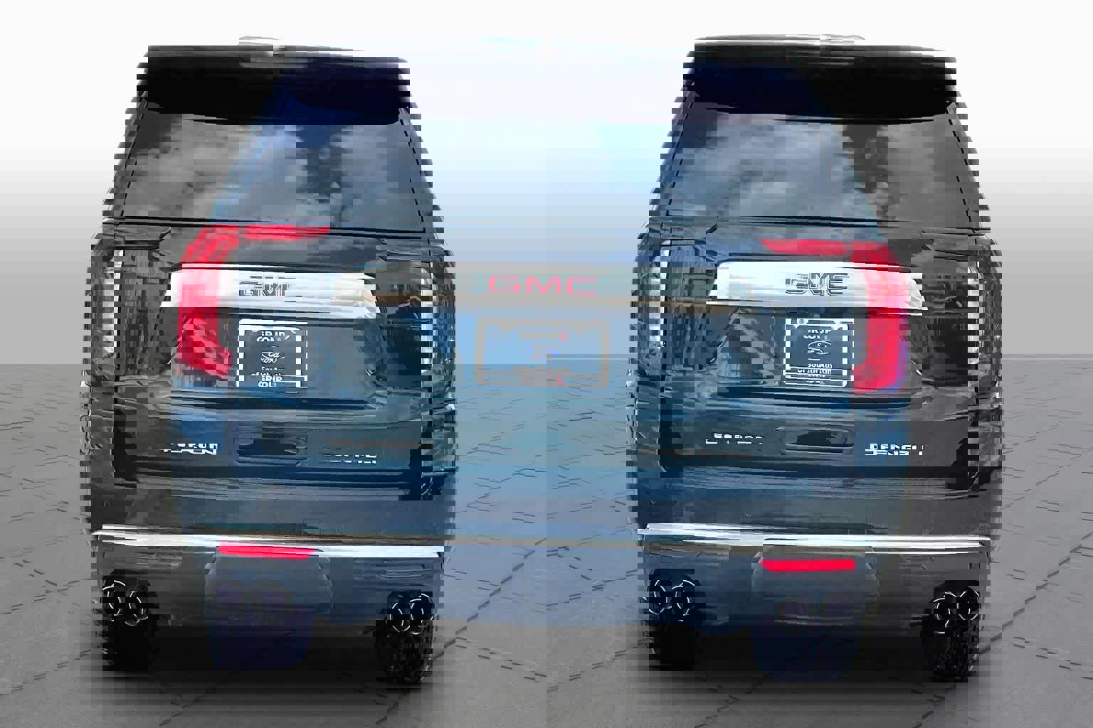 Used 2022 GMC Yukon XL Denali image 5