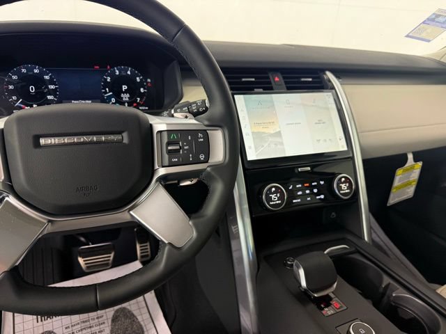 Certified 2025 Land Rover Discovery Dynamic SE AWD/4WD image 20