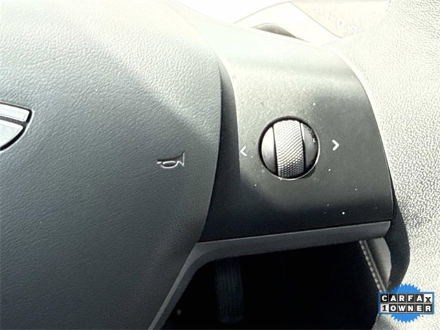 Used 2023 Tesla Model Y Long Range image 24