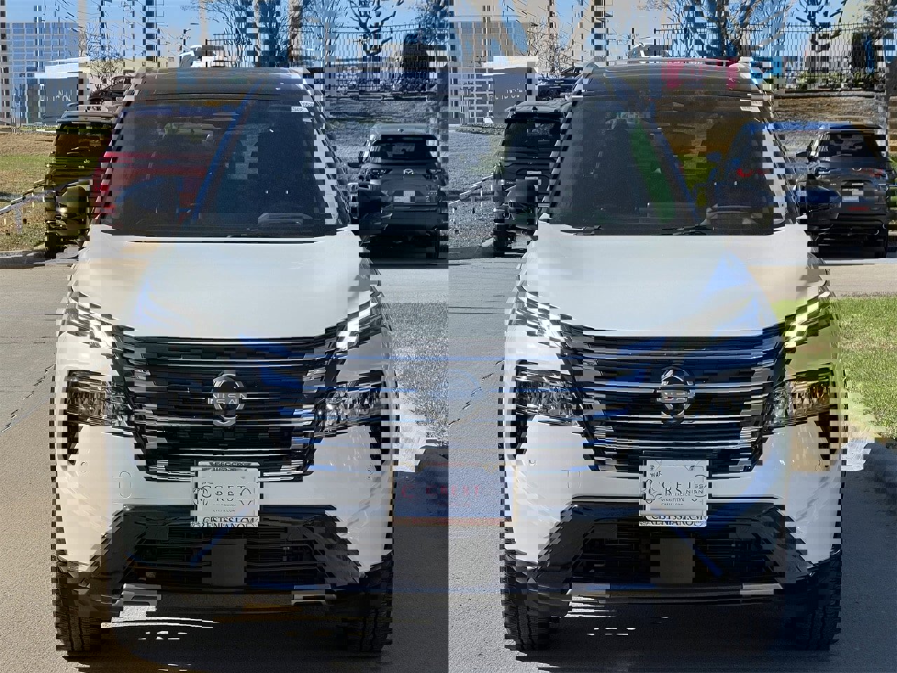 Certified 2025 Nissan Rogue Platinum w/ Tech Package image 7