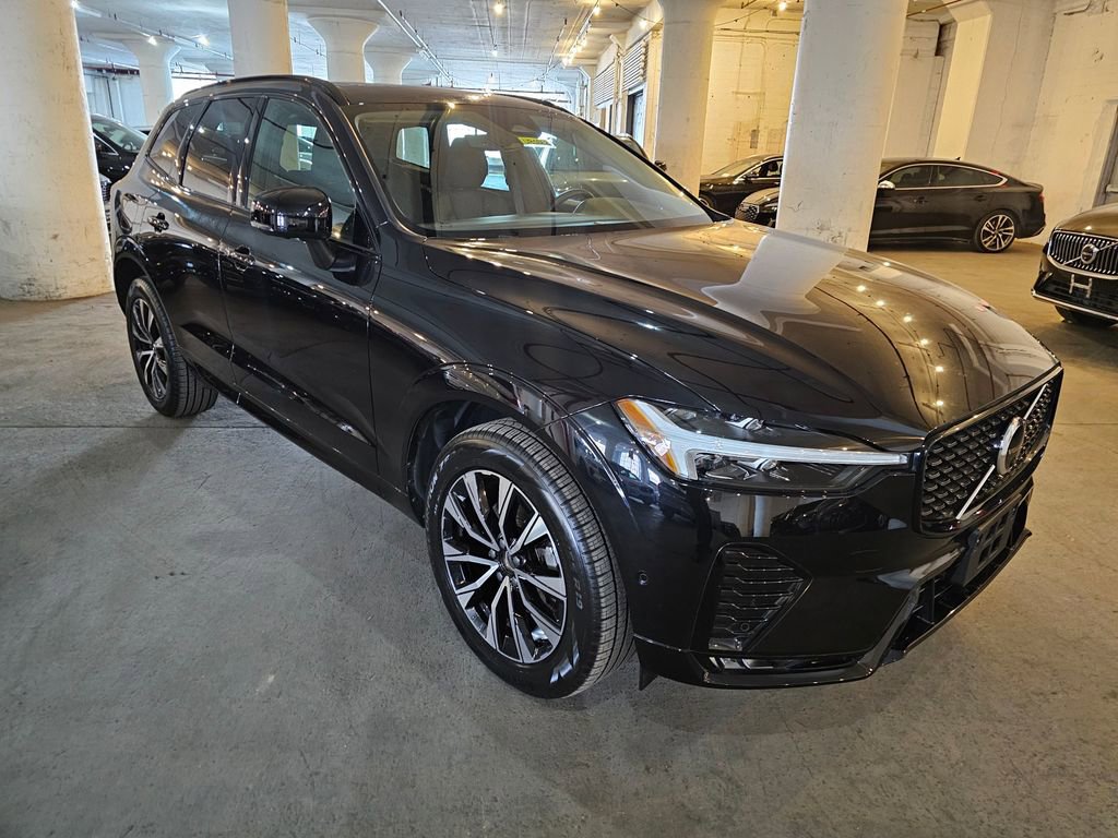 Certified 2023 Volvo XC60 B5 Plus AWD/4WD image 5