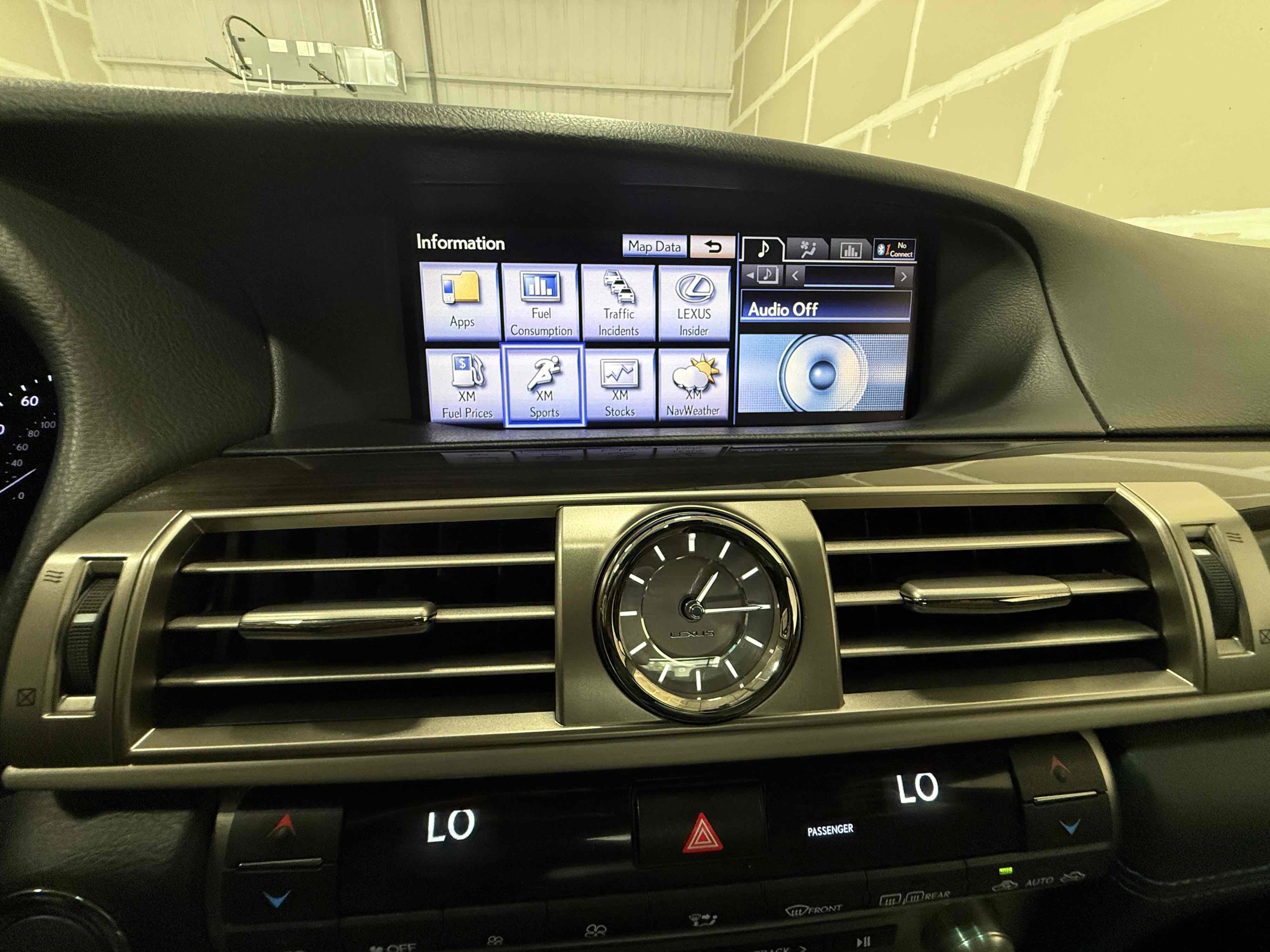 Used 2013 Lexus LS 460 L w/ All-Weather Pkg image 33