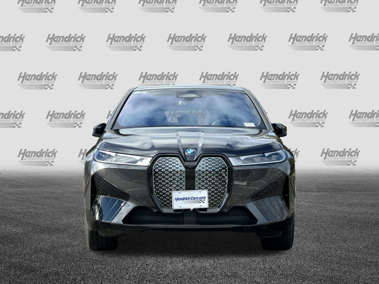 Used 2025 BMW iX xDrive50 w/ Sport Package image 10