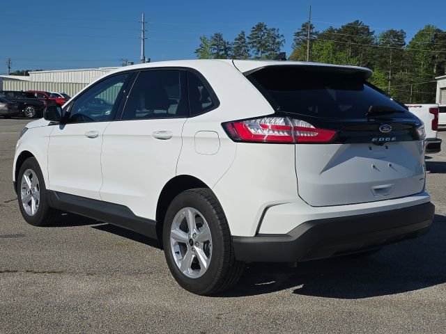 Used 2024 Ford Edge SE image 3