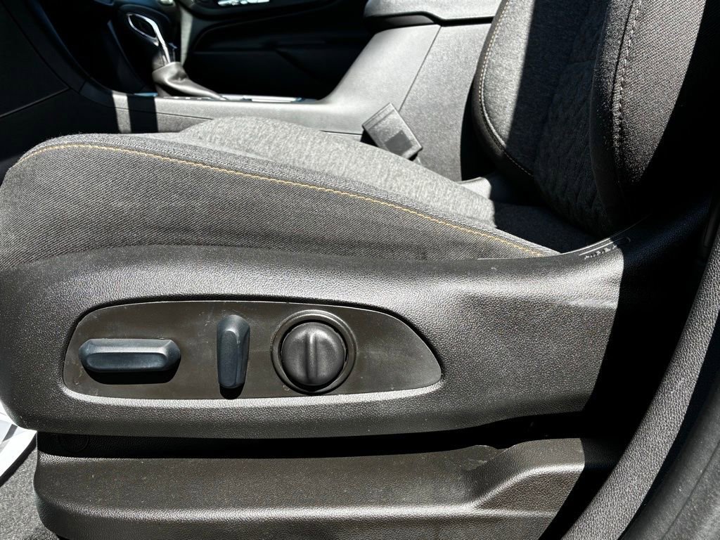 Used 2023 Chevrolet Equinox LT image 12