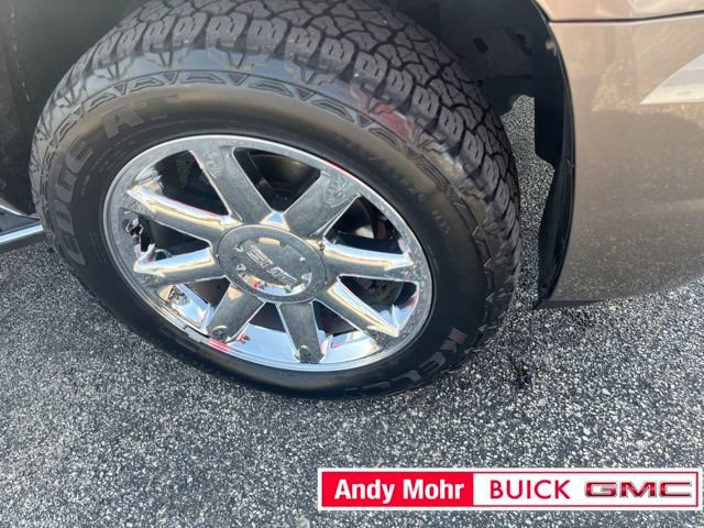 Used 2011 GMC Yukon Denali AWD/4WD image 16