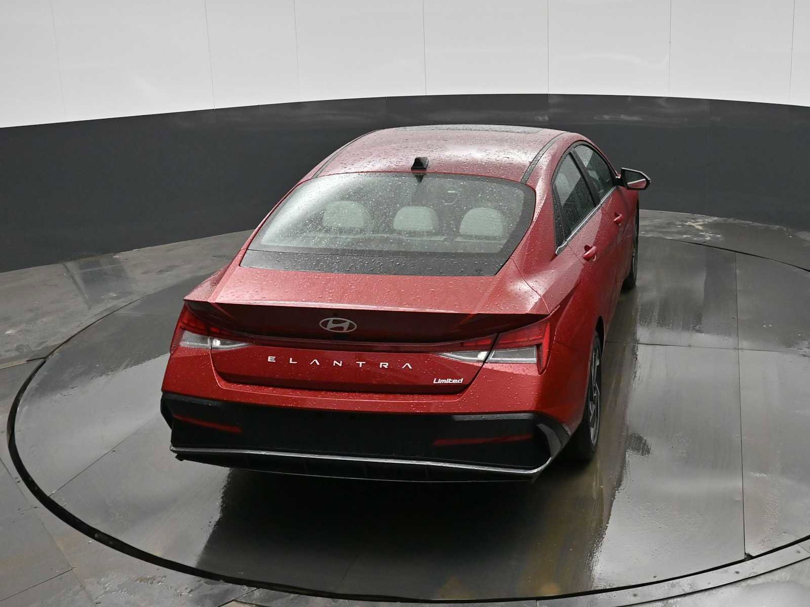 Certified 2025 Hyundai Elantra Limited image 28