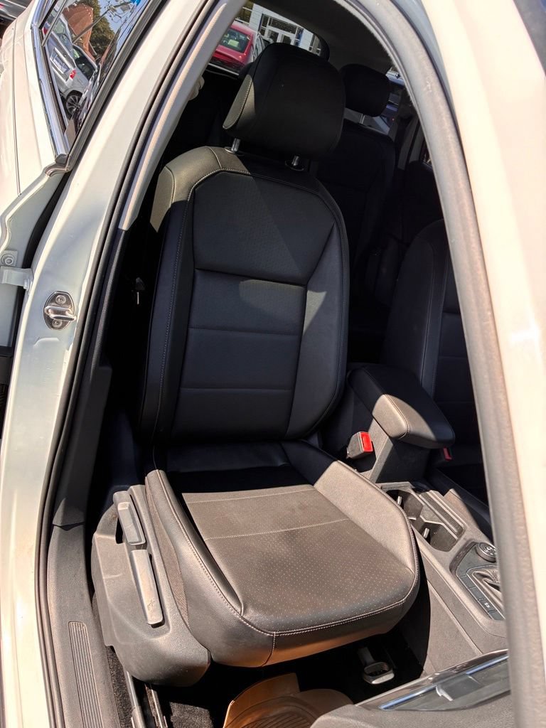 Used 2019 Volkswagen Tiguan SE AWD/4WD image 21
