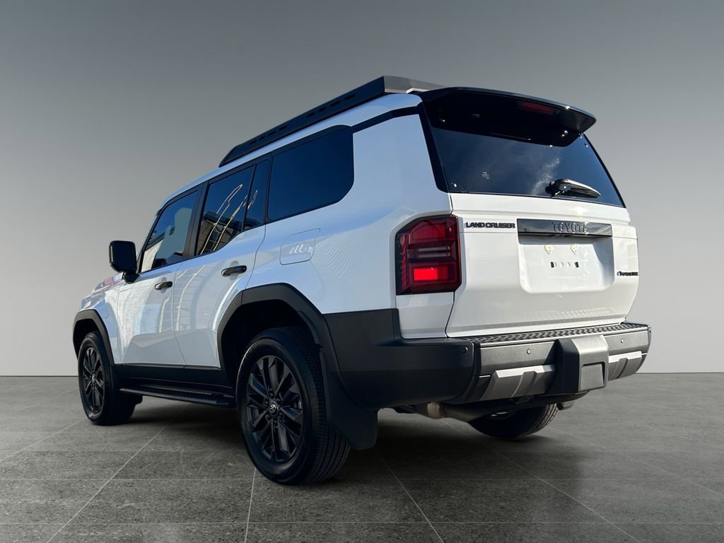 Used 2025 Toyota Land Cruiser PREMIUM w/ Premium Package image 5