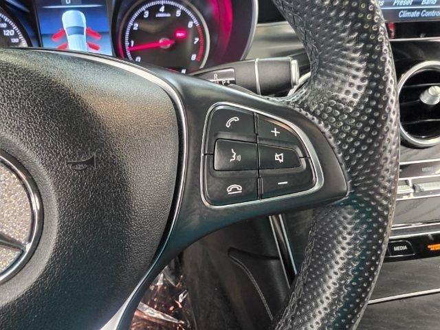Used 2019 Mercedes-Benz GLC 300 4MATIC w/ Premium Package image 12