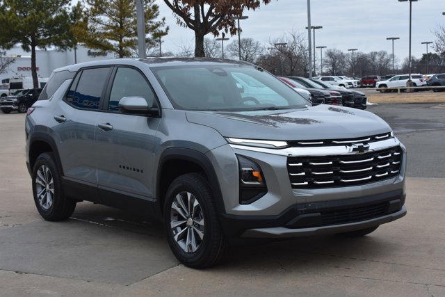 New 2026 Chevrolet Equinox LT image 3