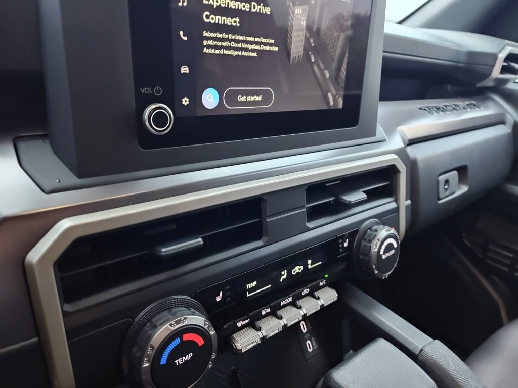 Used 2025 Toyota Tacoma SR5 AWD/4WD image 10