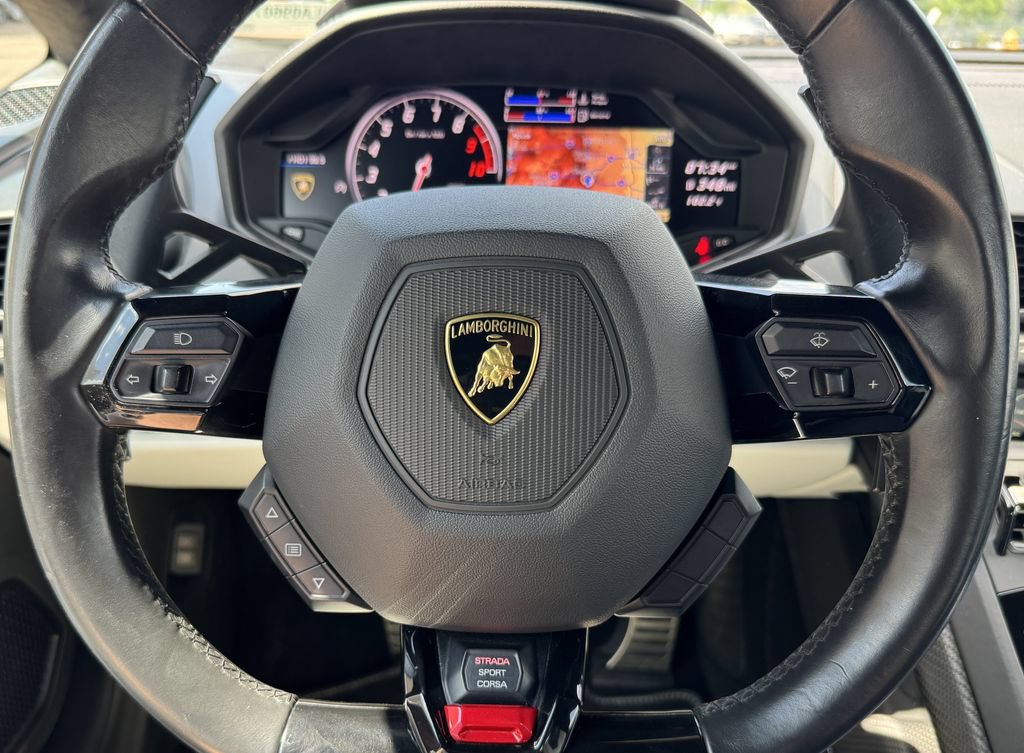 Used 2018 Lamborghini Huracan LP 580-2 RWD image 19