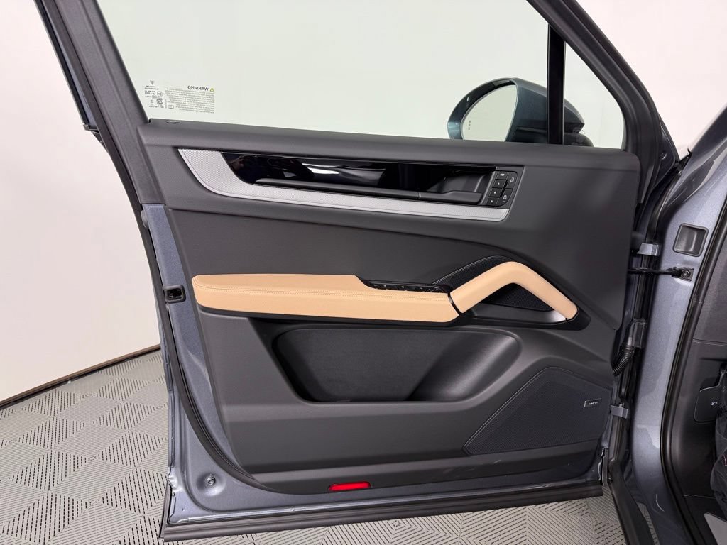 New 2026 Porsche Cayenne AWD/4WD image 19