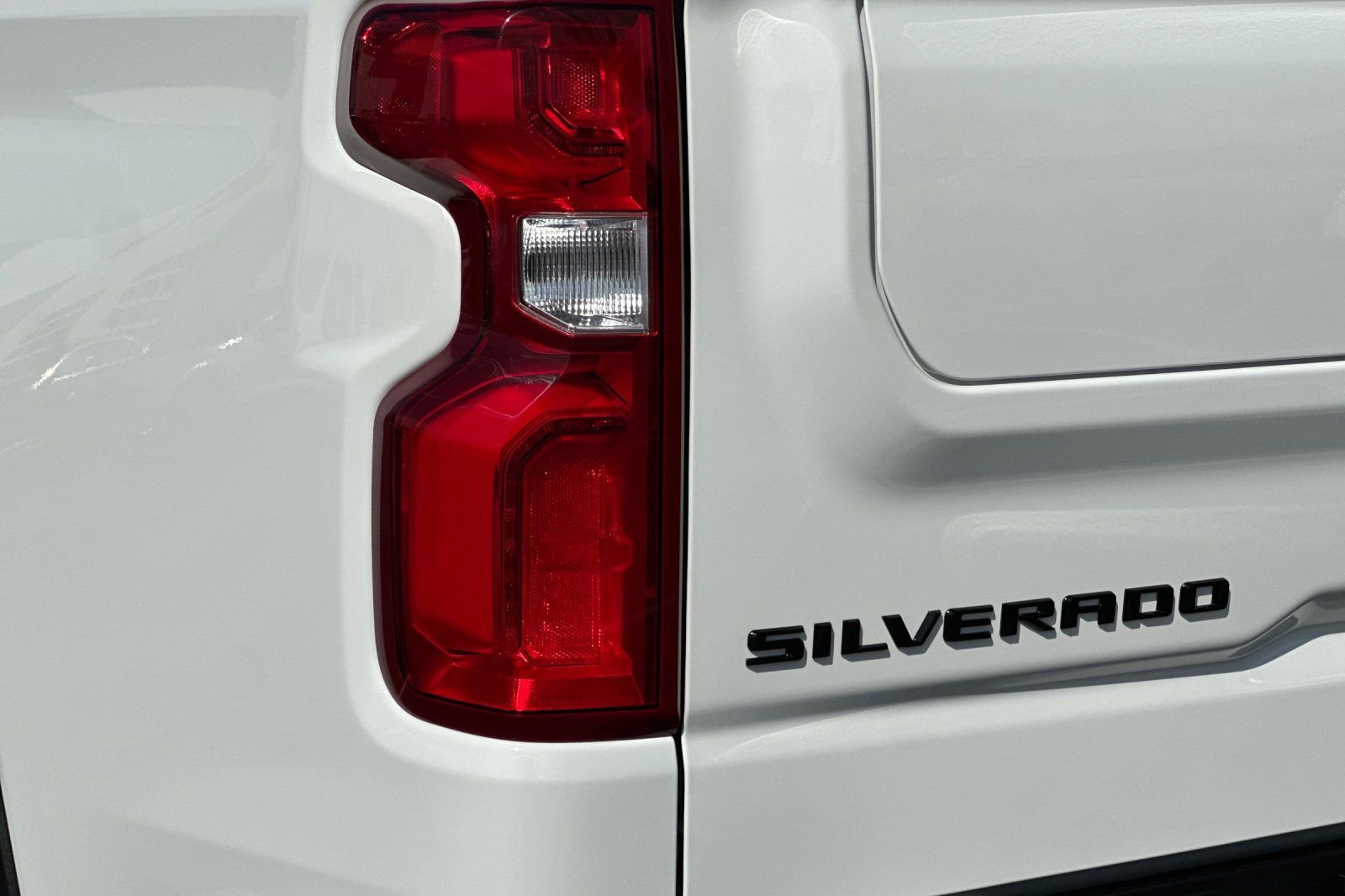 New 2026 Chevrolet Silverado 1500 ZR2 w/ LPO, Dark Essentials Package AWD/4WD image 26