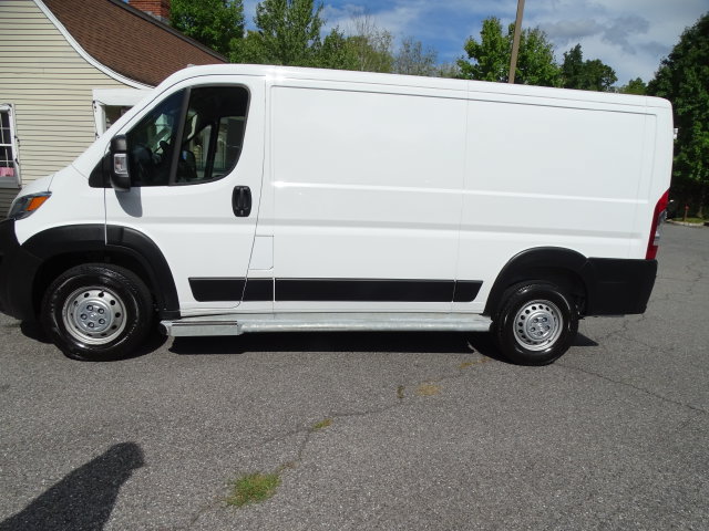 Used 2025 RAM ProMaster 2500 w/ U-Haul Equipment Group FWD image 14
