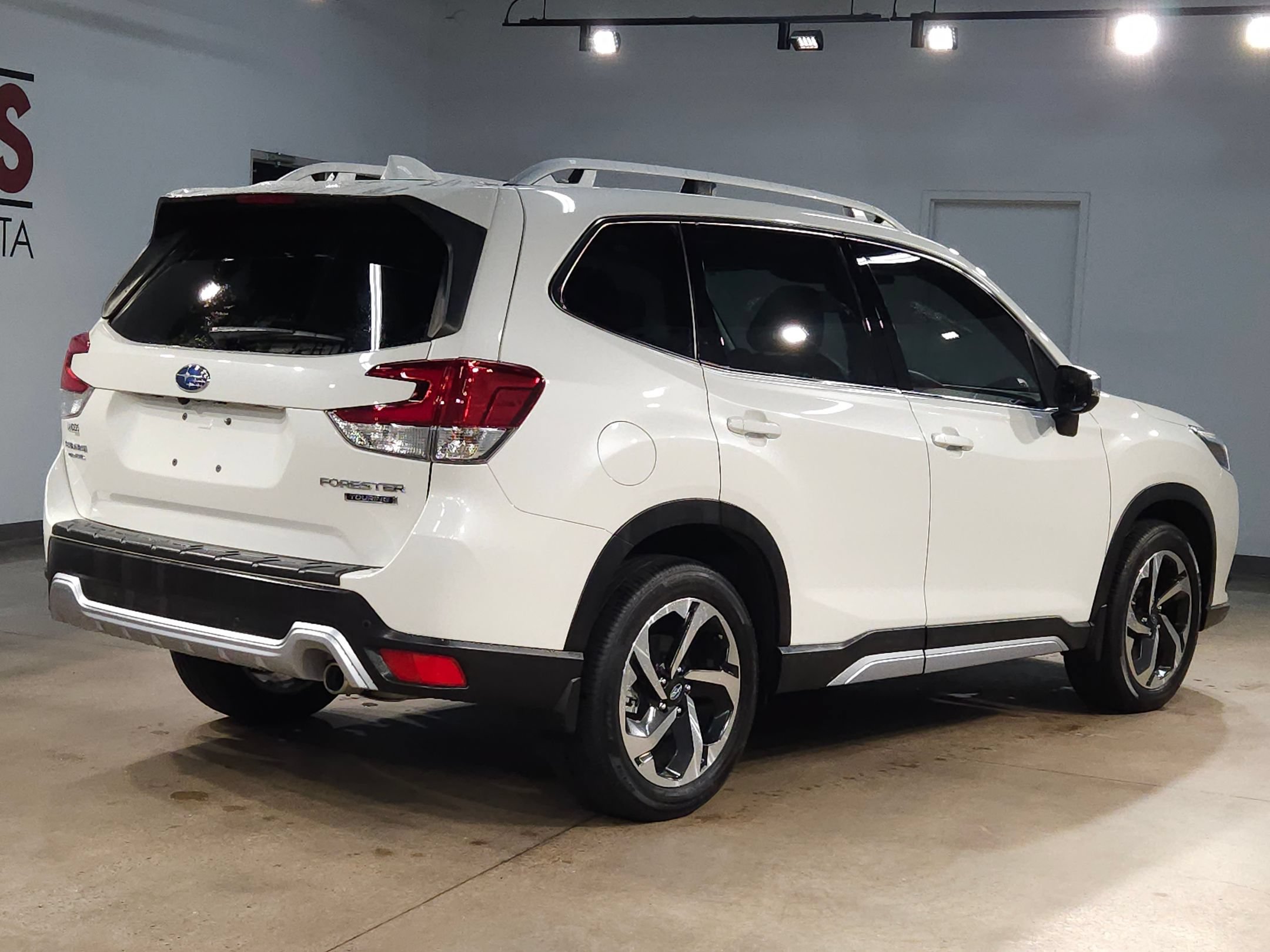Used 2023 Subaru Forester Touring w/ Popular Package #2 AWD/4WD image 7