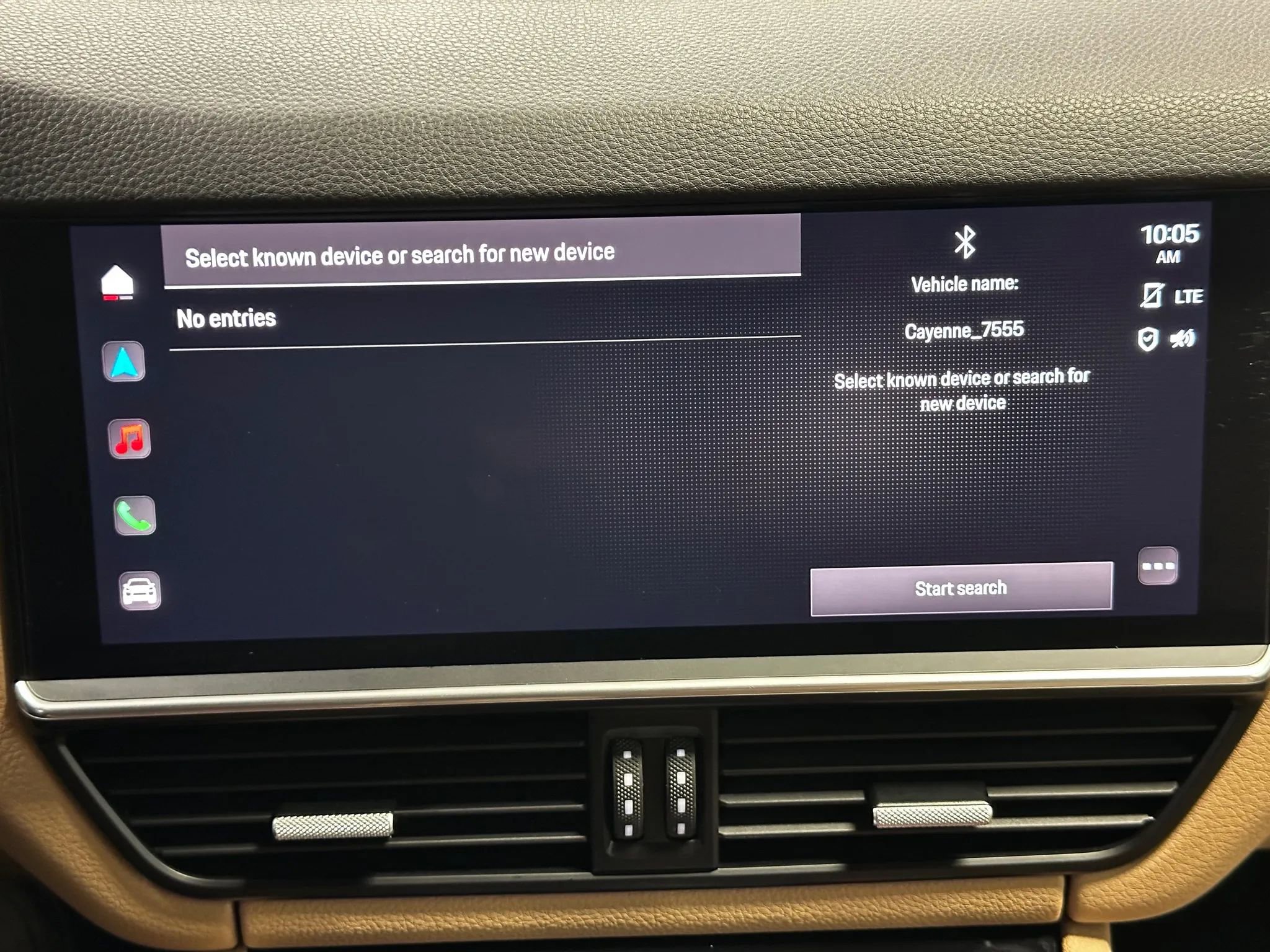 Used 2022 Porsche Cayenne Platinum Edition w/ Premium Package Plus image 40