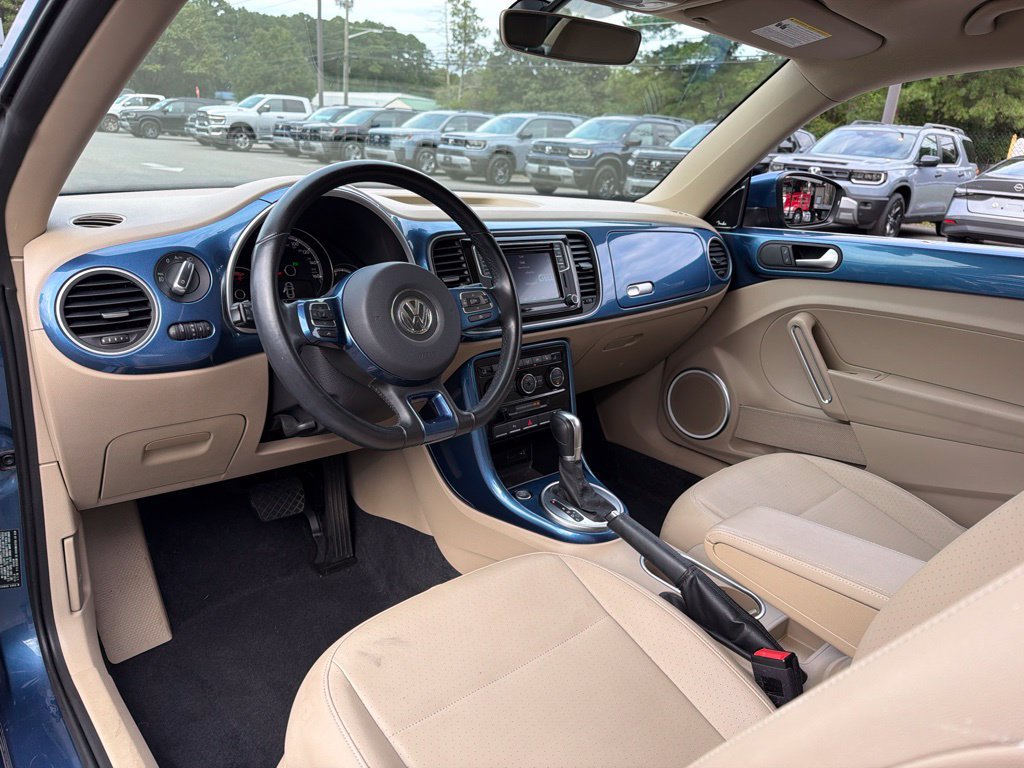 Used 2019 Volkswagen Beetle 2.0T SE w/ SE Premium Package FWD image 8